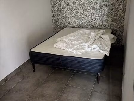 appartement p3 avec cour la calmette centre