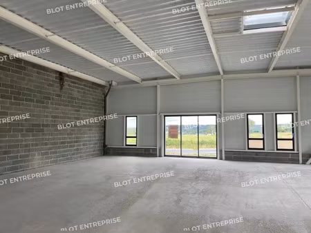 a louer - local commercial 150 m² - plechatel