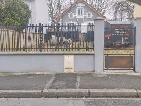 terrain d’entreposage ou parking