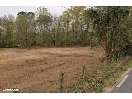 terrain 2 800 m² bonnetan