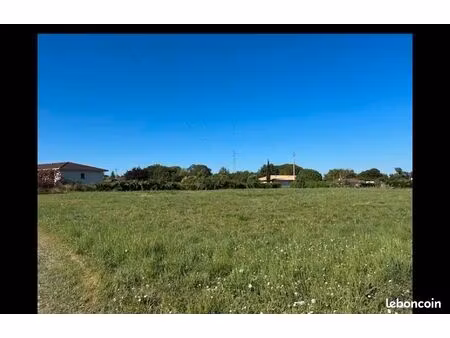 terrain 1 376 m² latresne