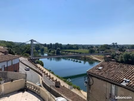 apparement t3 spacieux avec vue à louer