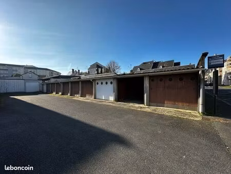 à louer garage fermé centre ville de joué-lès-tours