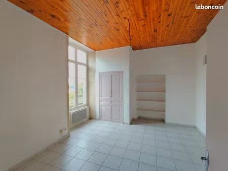 location appartement lumineux t2 de 61 m² puy saint martin