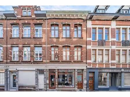 spa - immeuble en ordre pour 2 appartements et un commerce