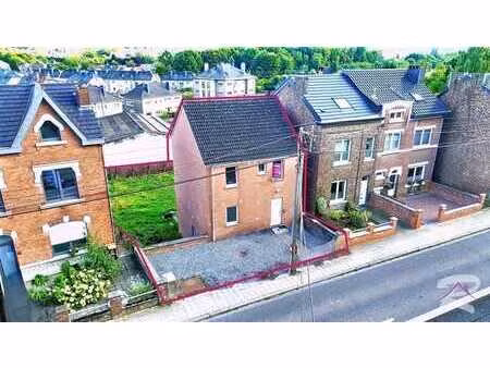 immeuble de rapport: 3 appartements + jardin