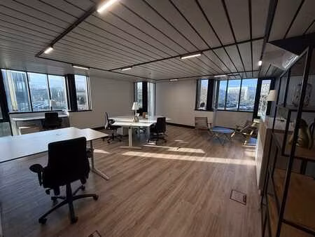 grand bureau pour 8 personnes - services premium