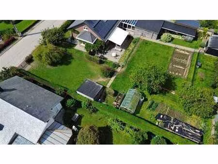 terrain de 469m² à batir !