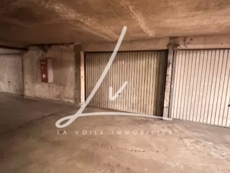 location parking à caen (14000)  110 €