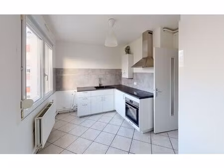 location appartement  63.61 m² t-3 à yutz  765 €
