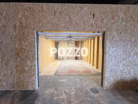 location garage box et parking à donville-les-bains (50350) : à louer / 18m² donville-les-