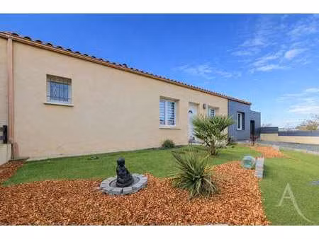 vente maison piscine à chavagnes-en-paillers (85250) : à vendre piscine / 82m² chavagnes-e