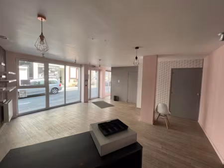 location locaux professionnels 110 m² à solesmes (59730)  650 €