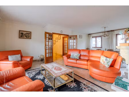 maison 8 pièces de 183m2 sur 399m2 de terrain