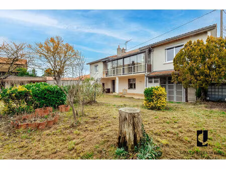 pouilly-les-nonains - maison 3 chambres avec garage et dépendances