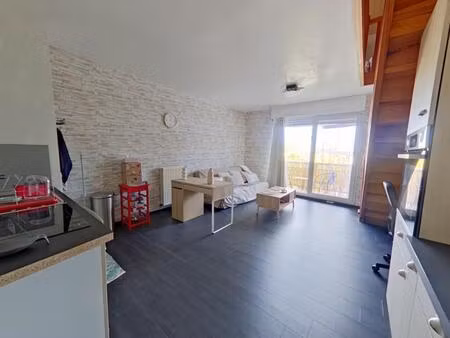 t2 en duplex à joue les tours
