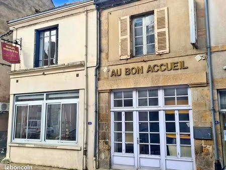 immeuble 8 pièces 180 m²