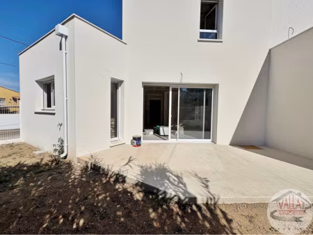 villa t4 neuve avec jardin  cellier et 2 places de stationne