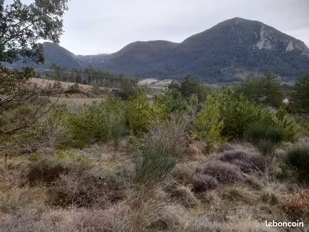 terrain peyrolles 11190