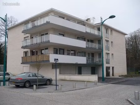 loue t3 85m2 à tinqueux (limite reims) 900