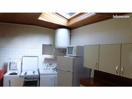 grand studio meublé de 25m calme privas