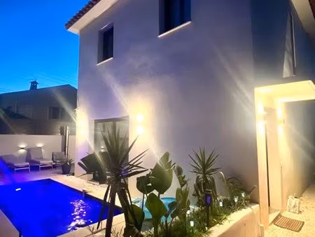 maison contemporaine haut de gamme avec piscine – sainte-marguerite / la garde