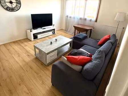 joli t2 calme et ensoleillé