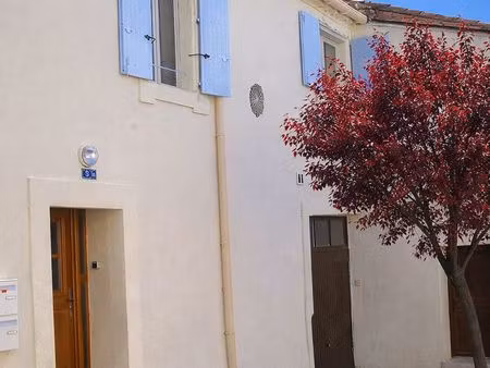 maison de village f4 de 72 m² clim et parking