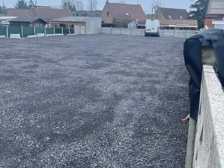 loue terrain plat 800m2