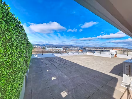 clermont-fd sud - appartement sur le toit  5 pièces  156 m2