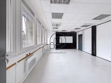 2 plateaux de 550 m² (erp cat. 4) avec parkings – bien très rare à la vente en centre vill