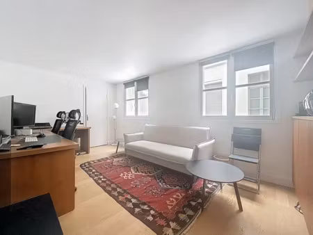 bureaux à louer place des victoires