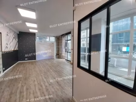 à louer - local commercial - vannes - 164 m²