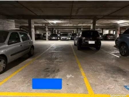 av place parking panoramis / rer a joinville