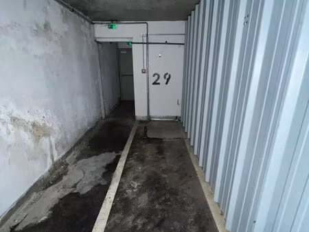 parking moto - île de nantes