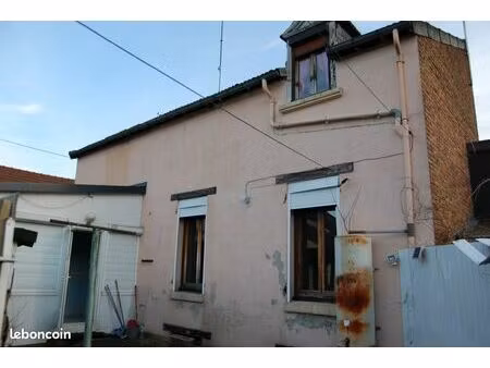 maison de ville 02 300