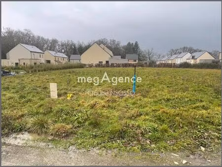 terrain viabilisé de 450 m² orienté plein sud