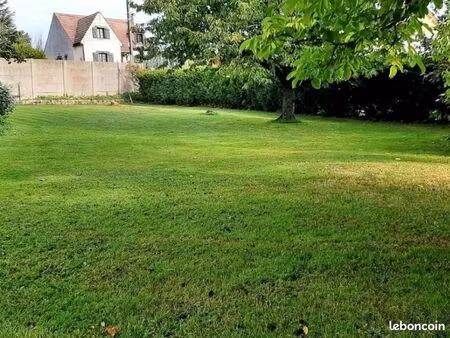 terrain 600 m² serris