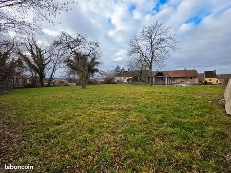 terrain 1 200 m² vers sous sellieres