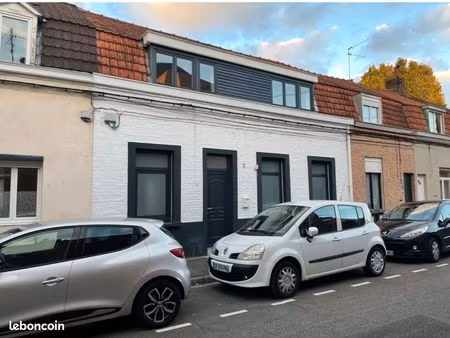 maison avec jardin à croix