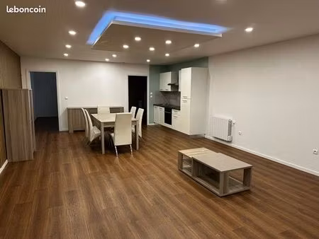 f2 cuisine équipée + garage