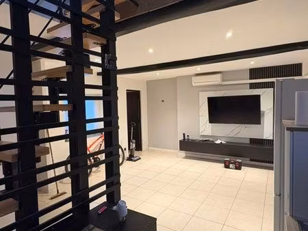 maison 1 chambre avec extérieur