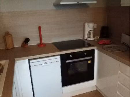 location à l’année appart 36 m2 + terrasse