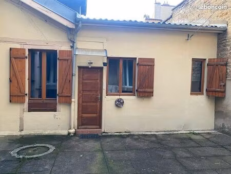 loue petite maison de 38 m2 meublée libre de suite