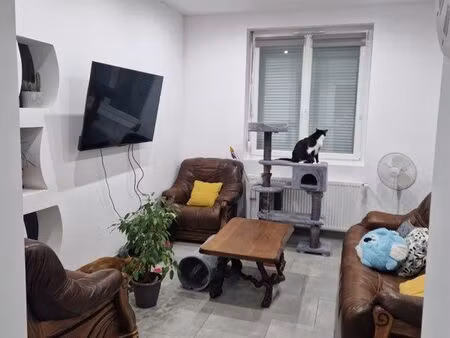 loue maison semi-individuelle terrain garage