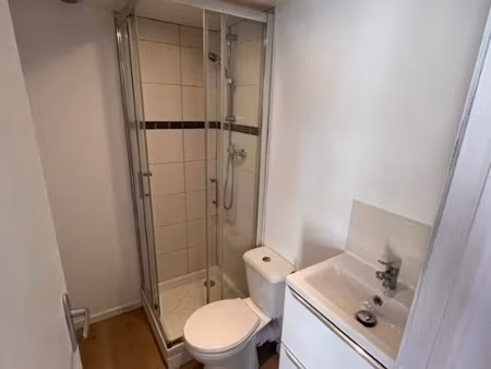 t3 / 44m² / fontaine-le-port (ligne r)