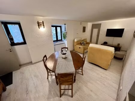 appartement t3 de standing - 65 m² - libre - en excellent état