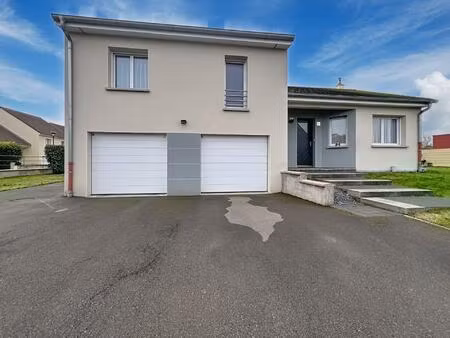 florange – maison moderne en demi-niveau avec jardin  garage et jacuzzi