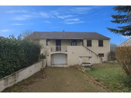 maison familiale sur sous-sol complet saint vallier (71)