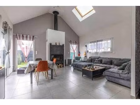 vente maison à vern-sur-seiche (35770) : à vendre / 104m² vern-sur-seiche